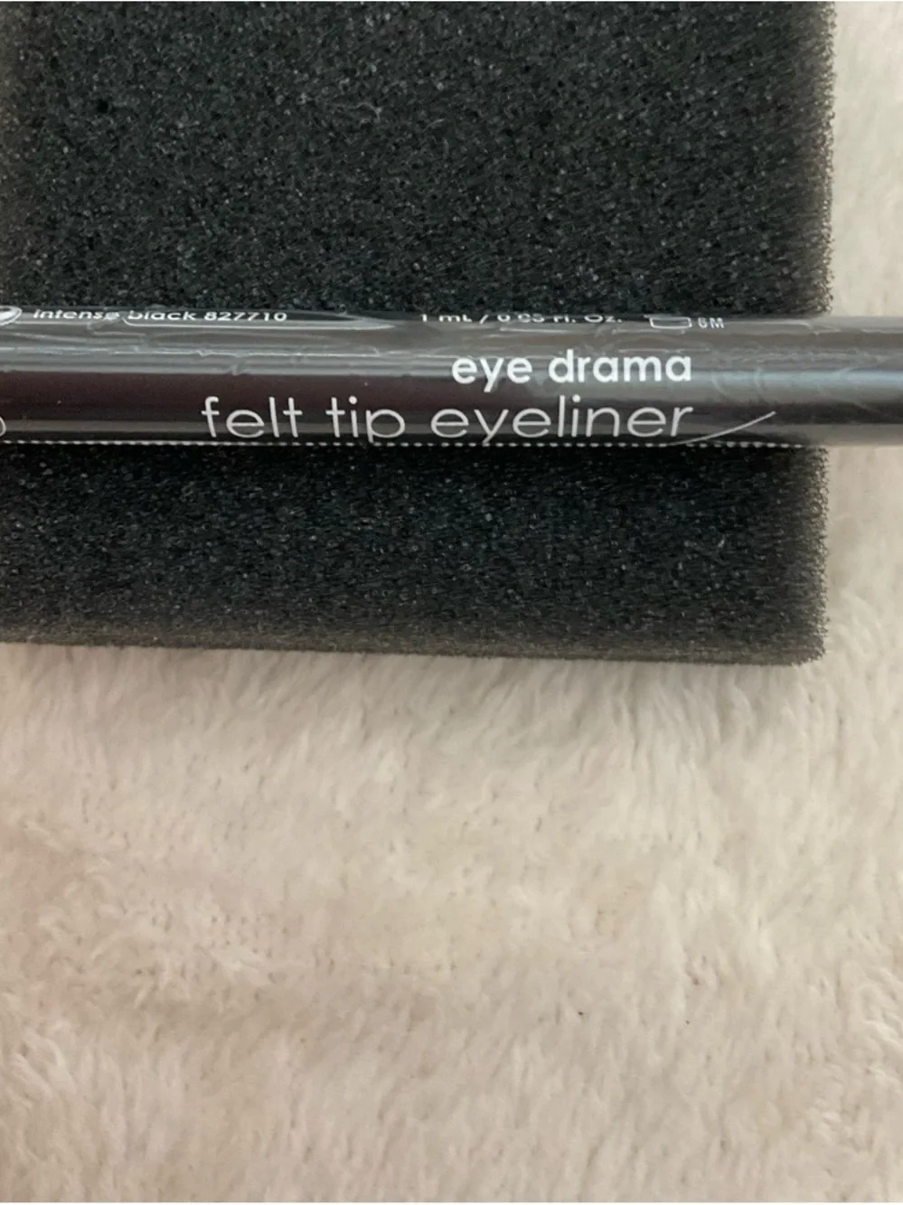 Felt Tip Eyeliner Pen - Black